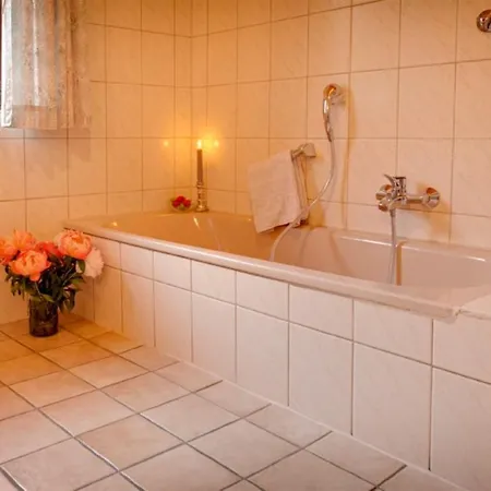 Ferienhof Mau Appartementhaus Dunkelblau - #10870 * Meeschendorf